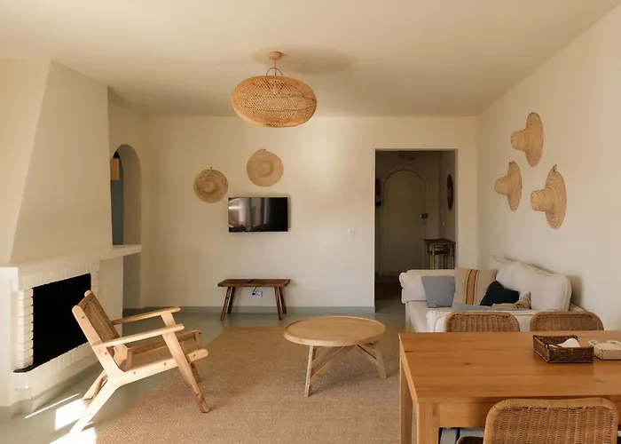 South * アレナル・デン・カステル