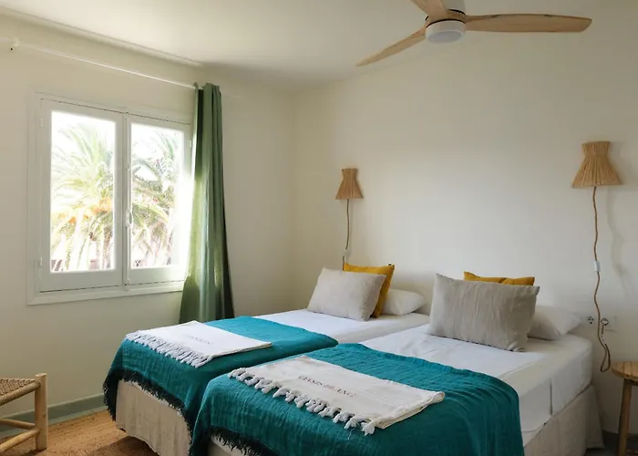 South アレナル・デン・カステル