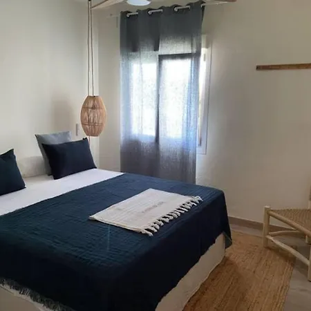 South Apartment *